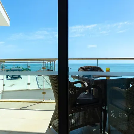Apartament Penthouse Apartment, Superb Sea View 1 Bedroom, Verandas Do Mar At02